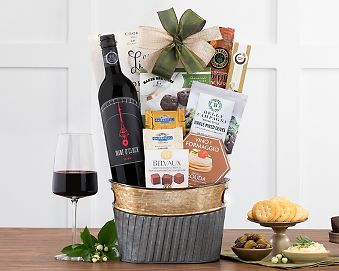 Wine O'Clock Shiraz Gift Basket